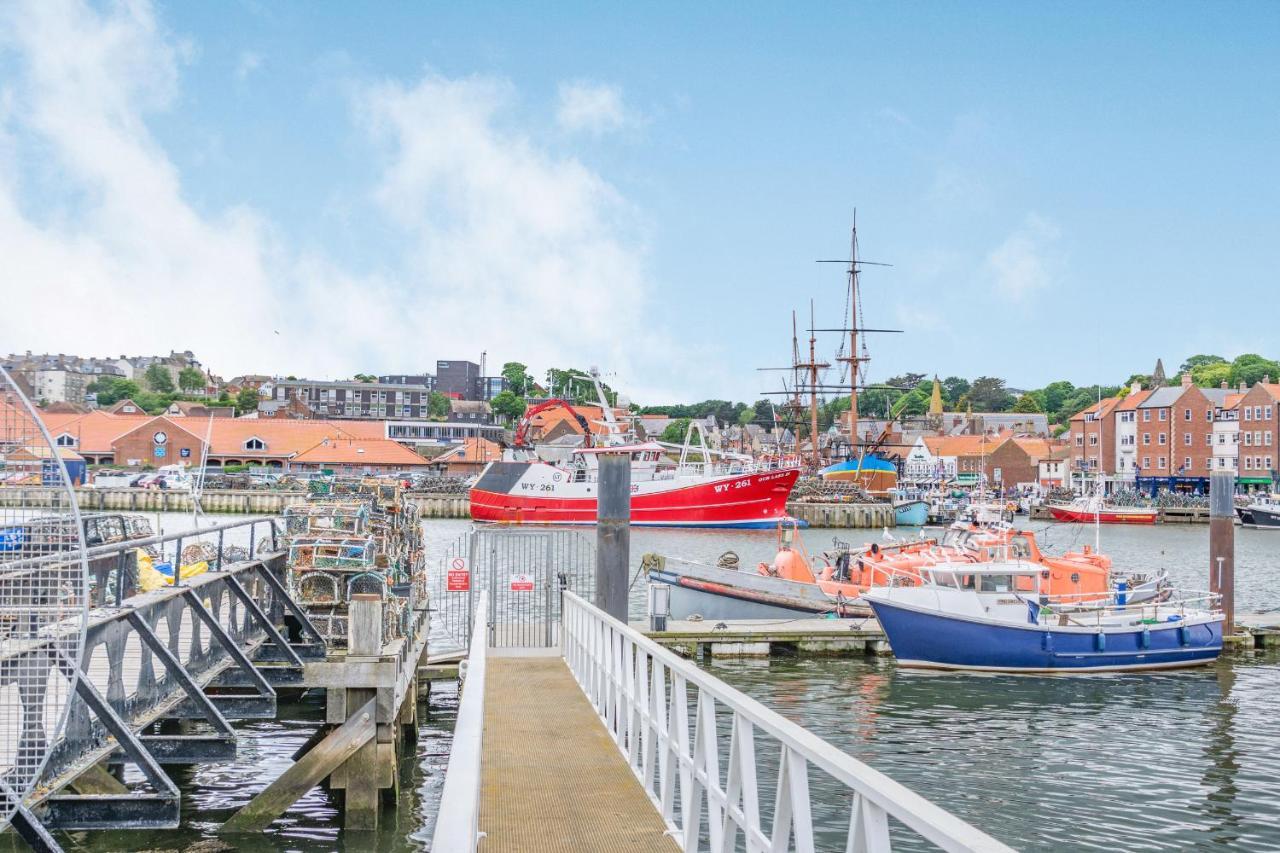 What A View At Quayside Apartment Whitby Exteriör bild